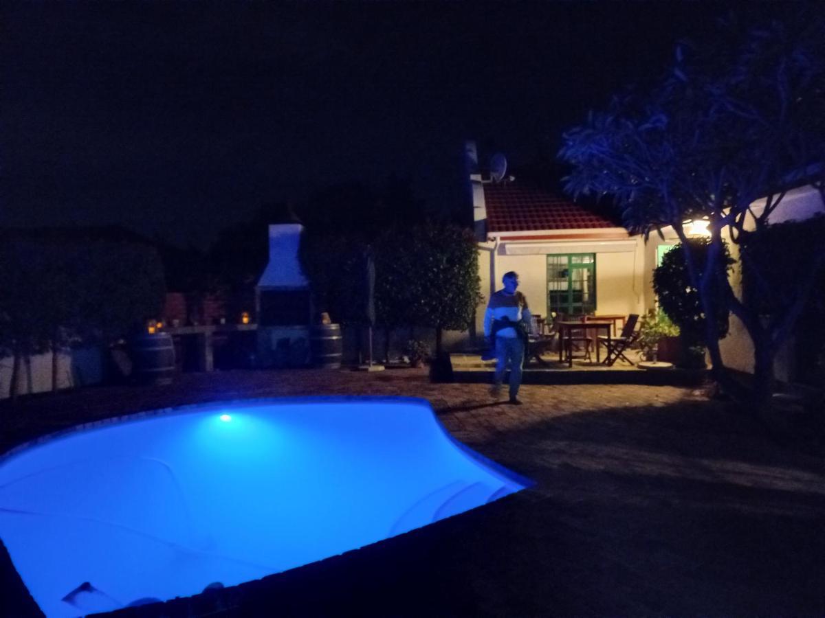 Wine Route 44 Bed & Breakfast *