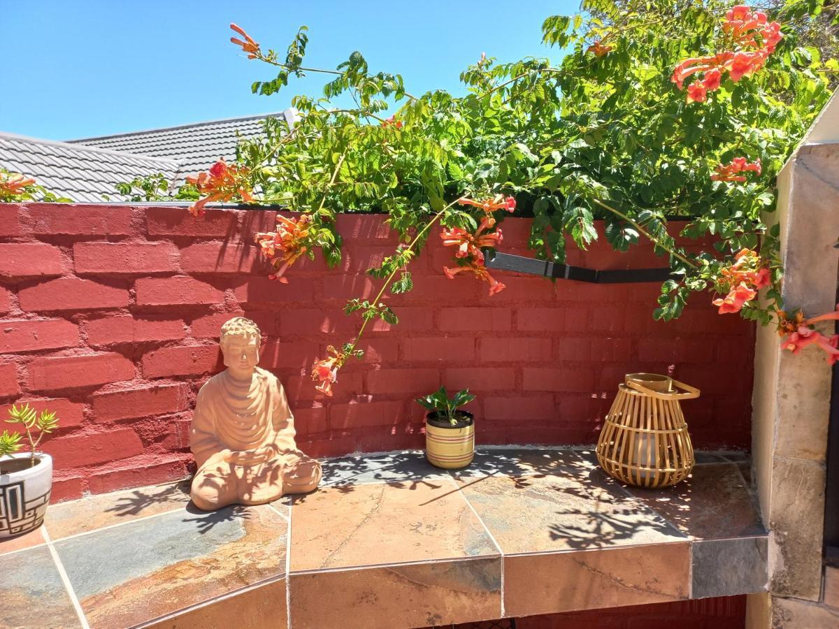 Bed & Breakfast Wine Route 44 *
